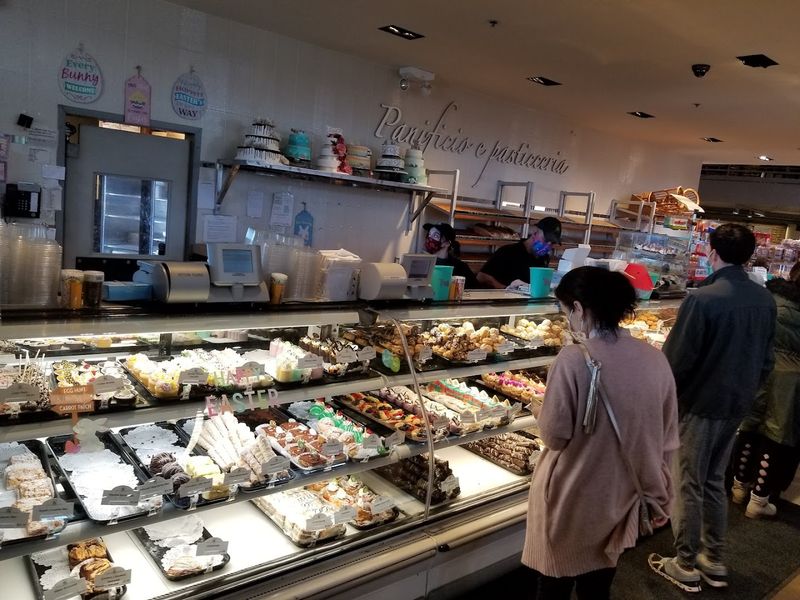 Cantoro Italian Market Bakery