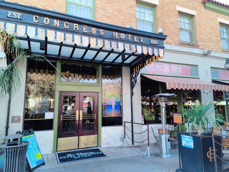 The Cup Café At Hotel Congress