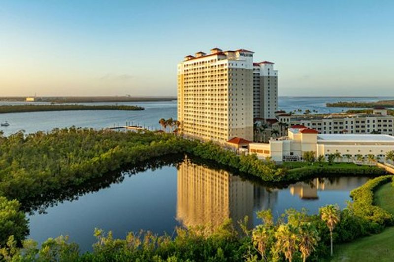 Cape Coral: Venice With More Pelicans