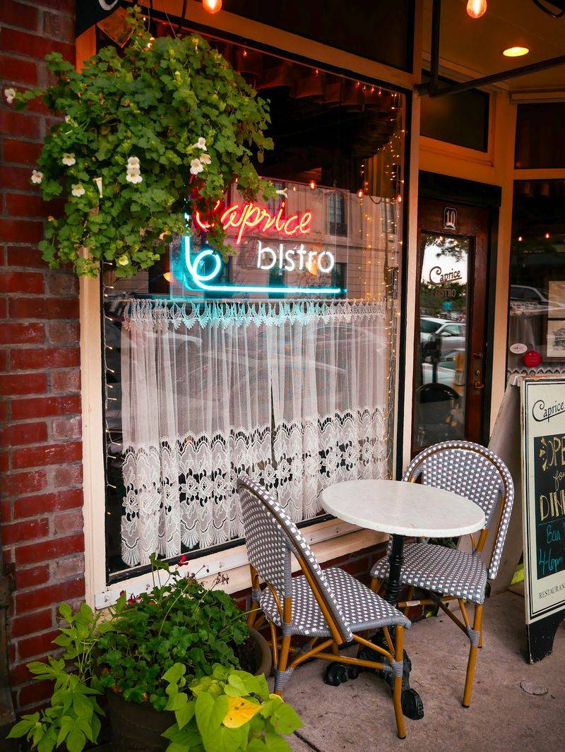 Caprice Bistro