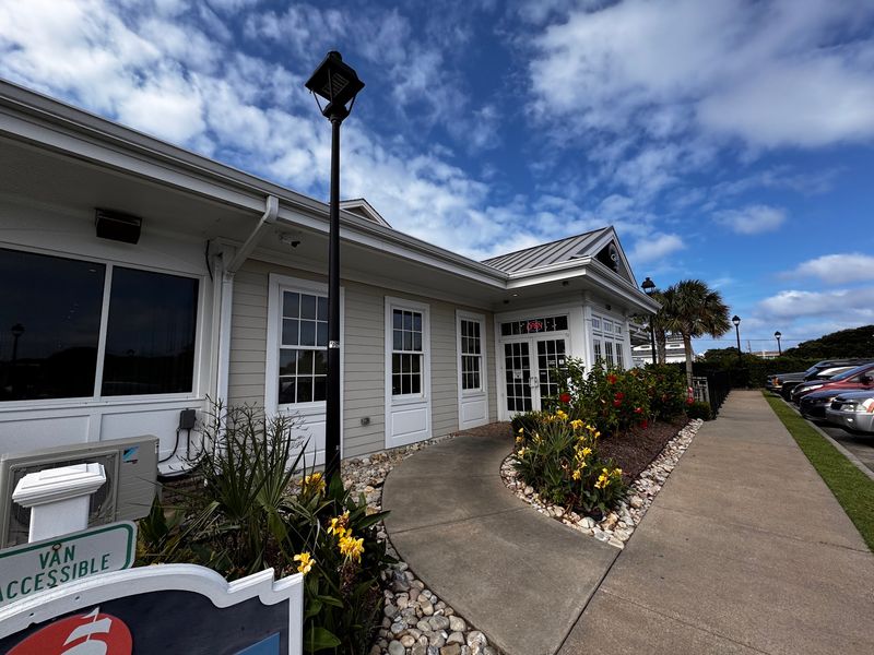 Captain George's Seafood Restaurant