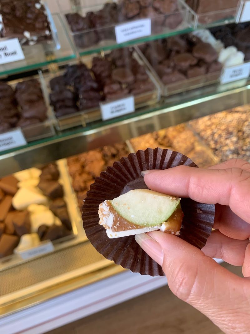 Caramel Apples That Steal The Whole Show Caramel Apples That Steal The Whole Show