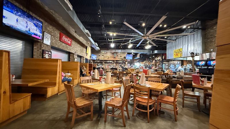 Buz and Ned's Real Barbecue, Richmond