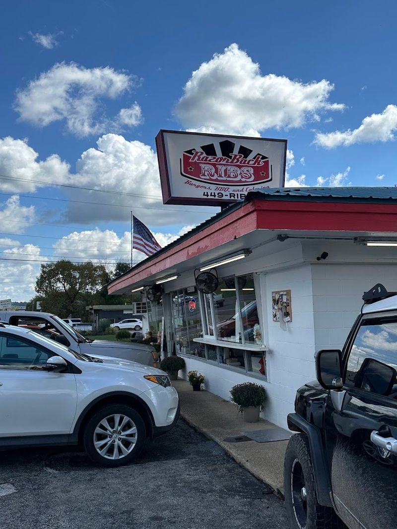 Carolyn's RazorBack Ribs, Yellville