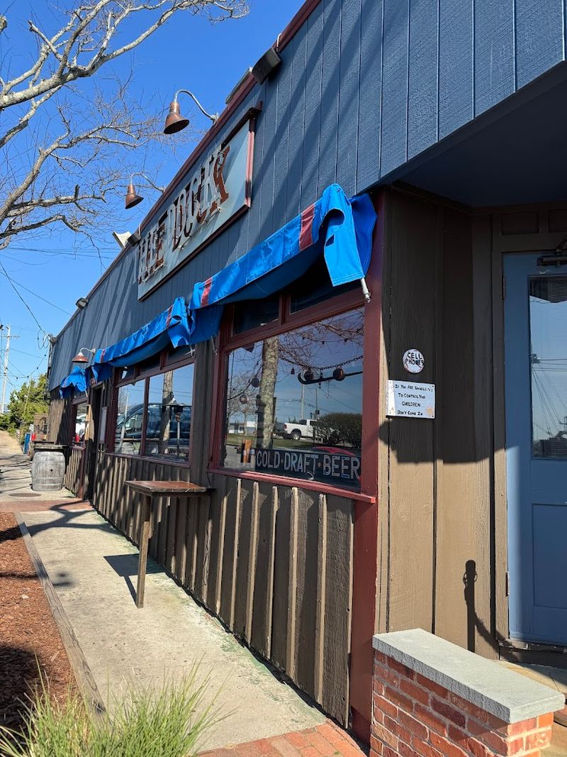 The Dock Grill & Bar, Garden