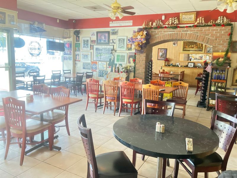 Casa Dora Italian Cusine & Pizzeria Casa Dora Italian Cusine & Pizzeria