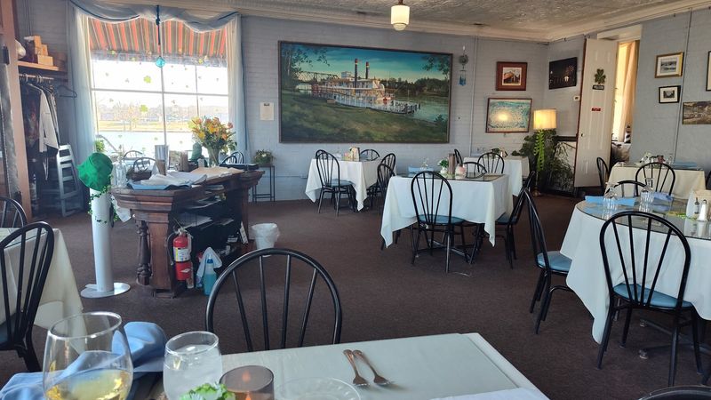 Levee House Bistro, Marietta