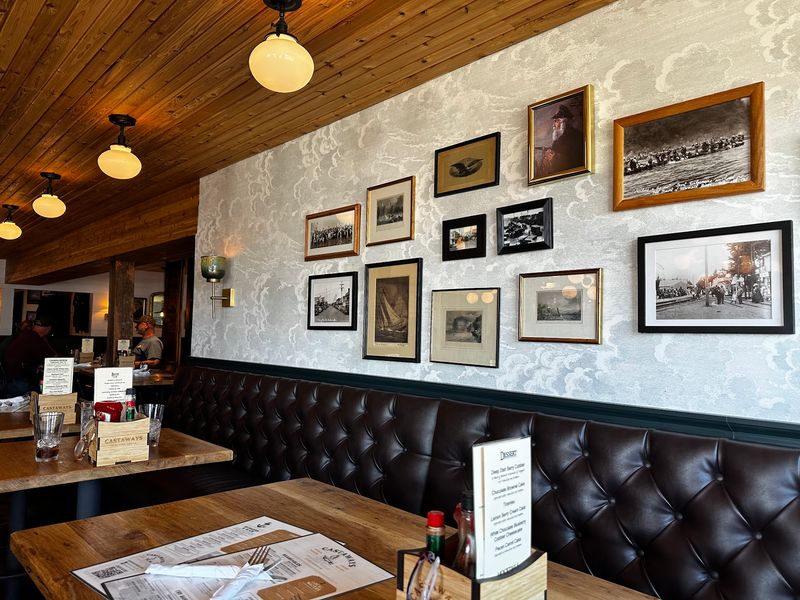 Castaway's Seafood Grille