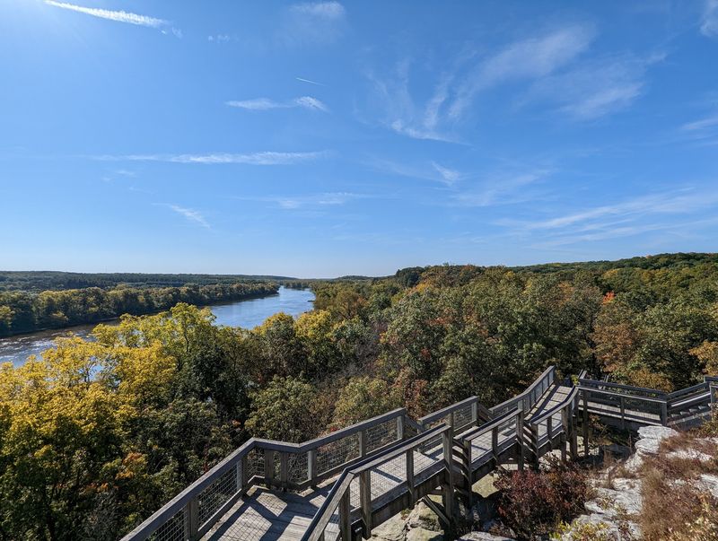 Castle Rock Overlook, Oregon, IL