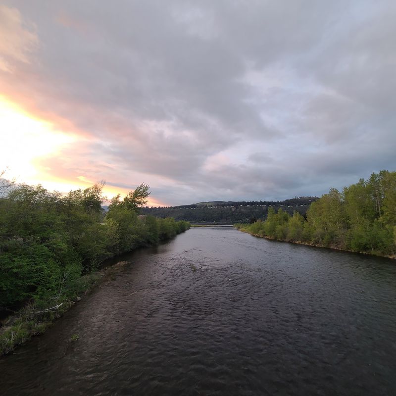 Catch The Wind On The Columbia River