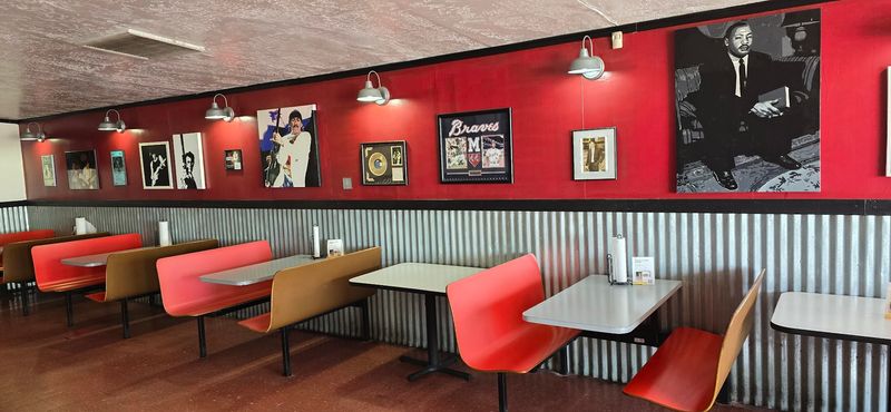 Why Honey Bear's BBQ Is Worth Every Minute Of The Drive