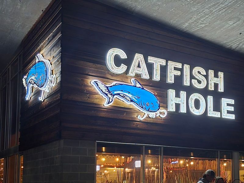Catfish Hole, Alma