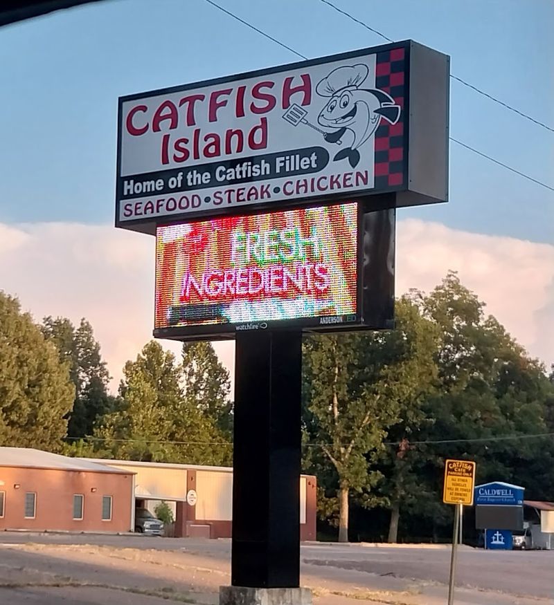 Catfish Island, Caldwell