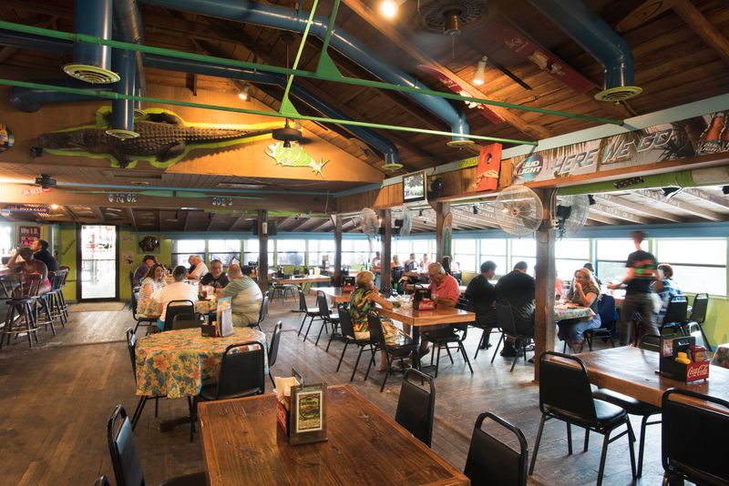 Gator Joe's Beach Bar & Grill, Ocklawaha