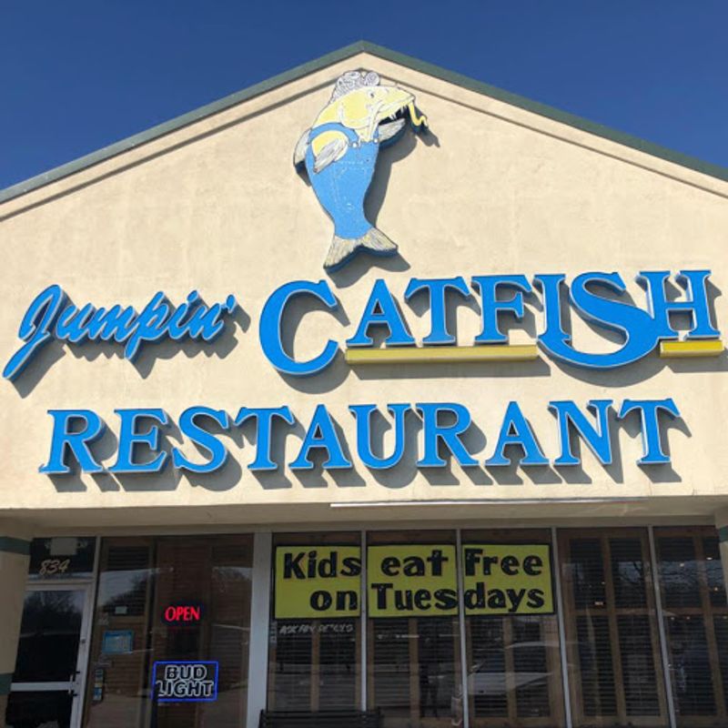 Jumpin' Catfish Restaurant – Lee's Summit