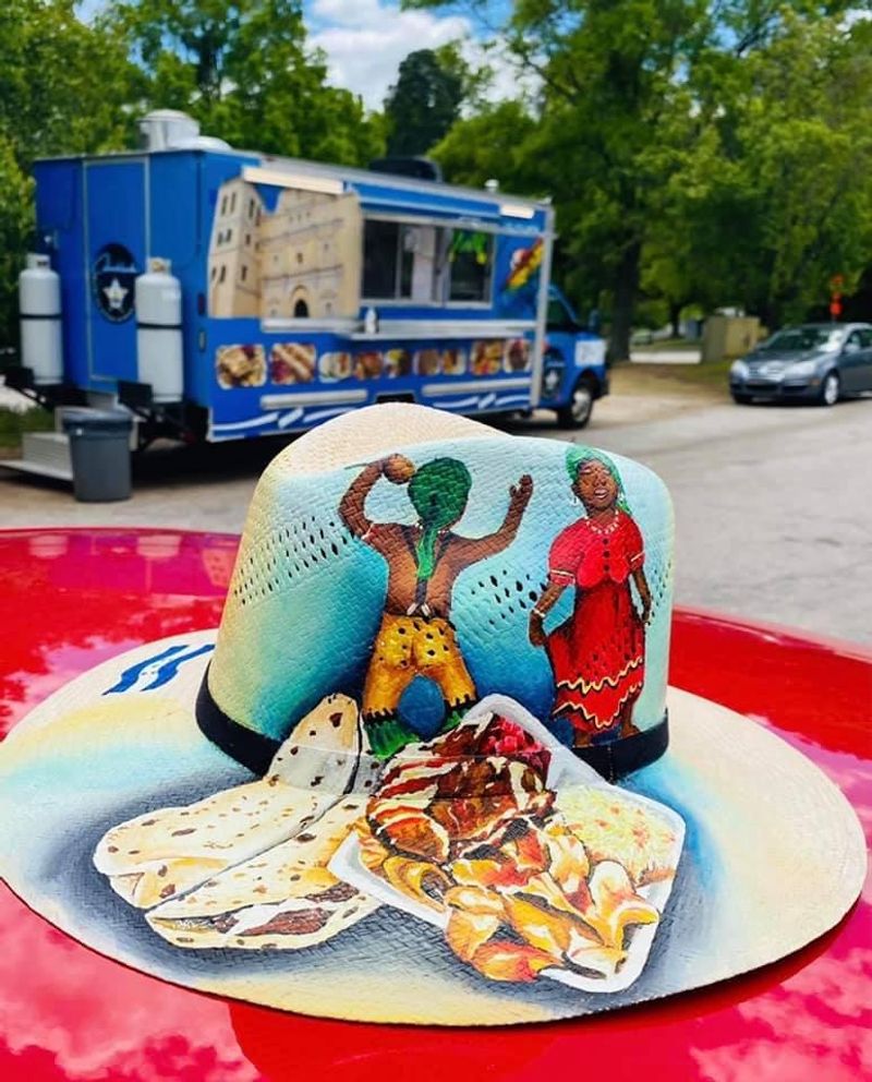Catrachilandia Food Truck