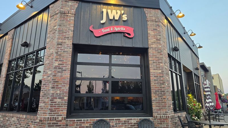 JW’s Food & Spirits, Grand Haven