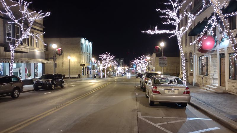 Port Washington – Lakeside Holiday Town