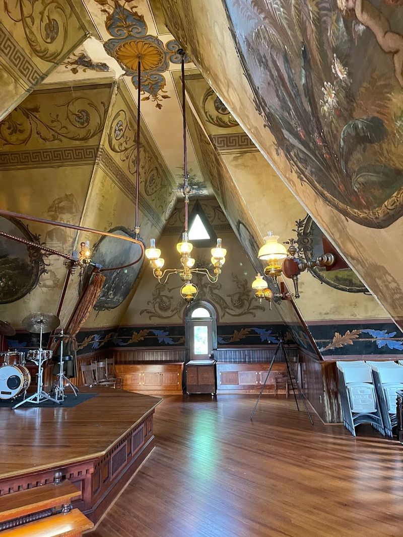 Ceiling Heights That Go From Cozy To Cathedral