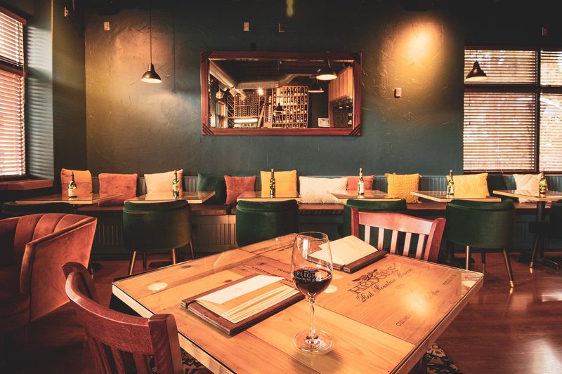 Flights Wine Bar: Bend's European-Style Wine Haven