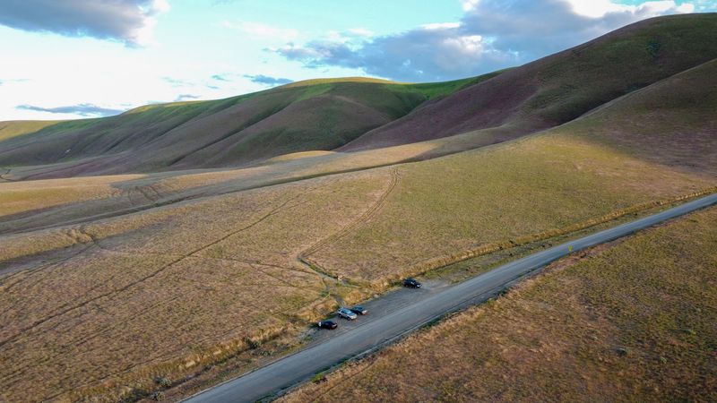 Cemetery Road, Horse Heaven Hills Near Benton City