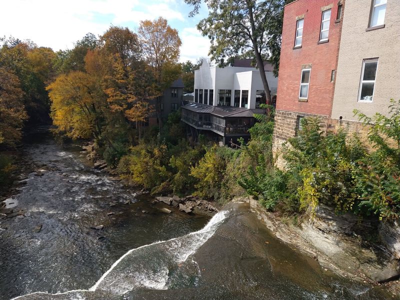 Chagrin Falls, Ohio Chagrin Falls, Ohio