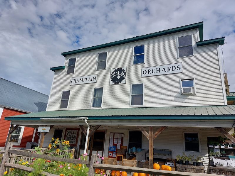 Champlain Orchards