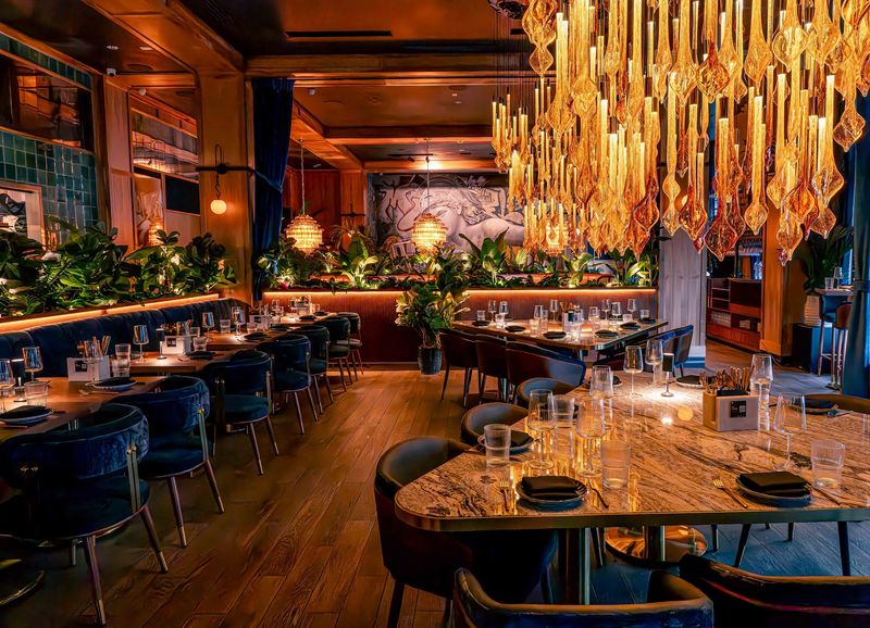 Chandeliers And Decor That Steal The Show Chandeliers And Decor That Steal The Show