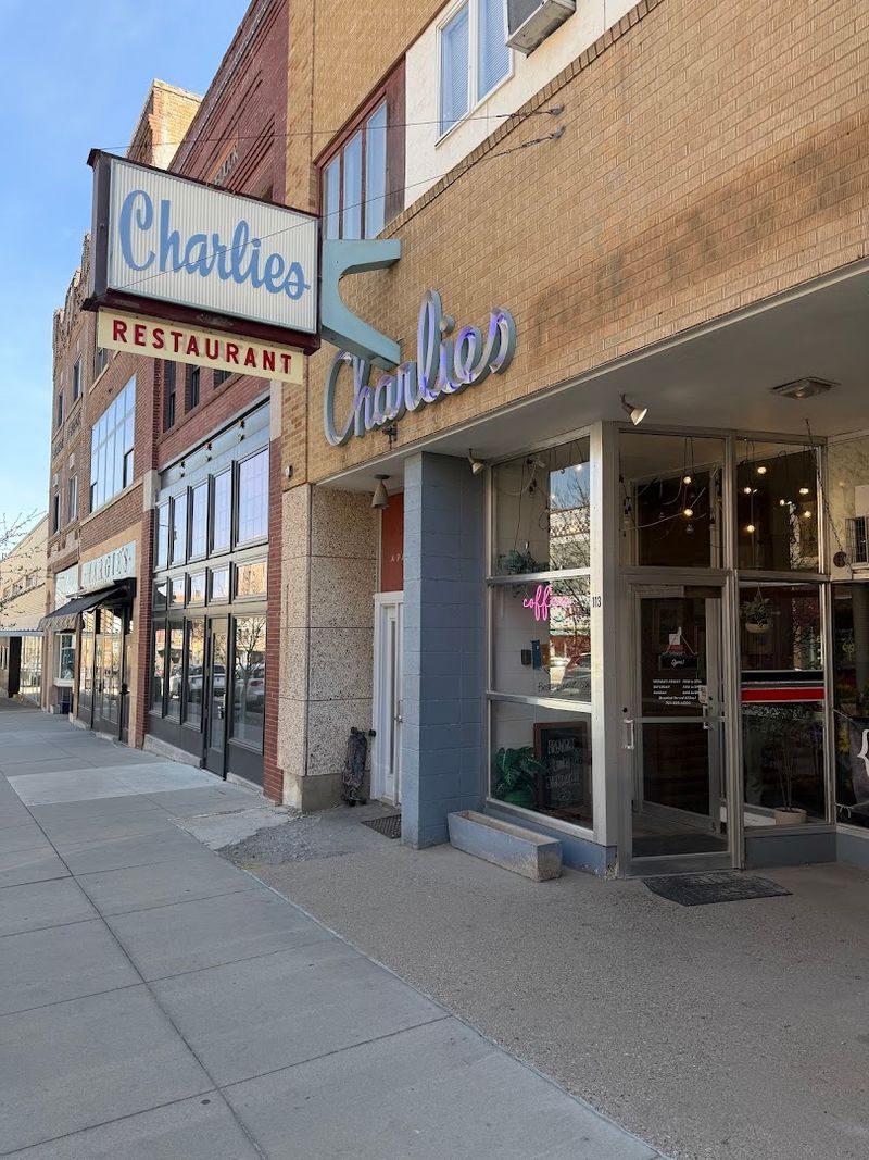 Charlie's Main Street Cafe 