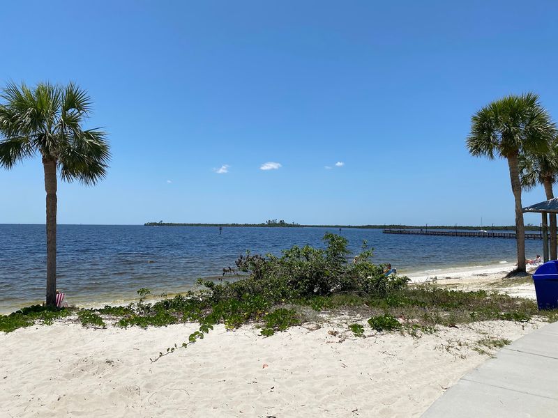Charlotte Harbor Sets The Scene