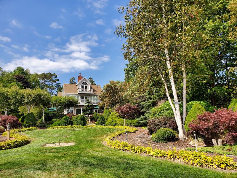 Charming Homes And Seaside Inns
