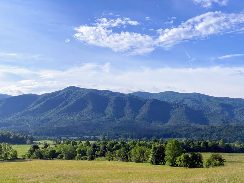 Chasing Fiery Fall Views Along Scenic Mountain Roads