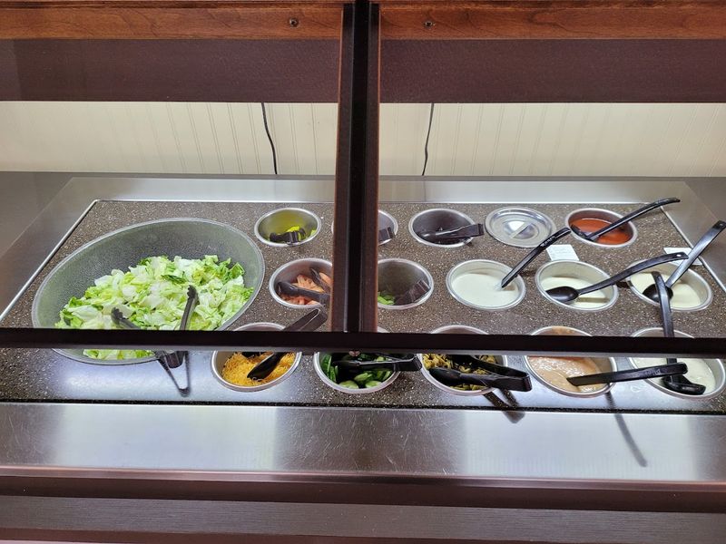 Build A Great Salad Bar Plate