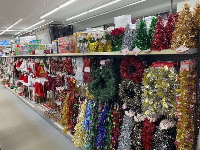 Seasonal Wall That Morphs