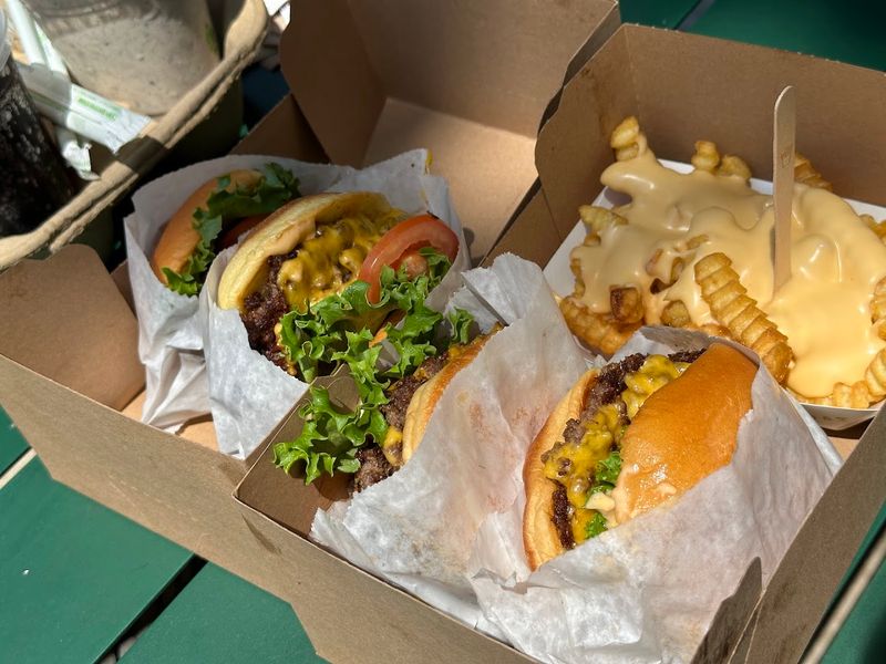 SmokeShack With Extra ShackSauce