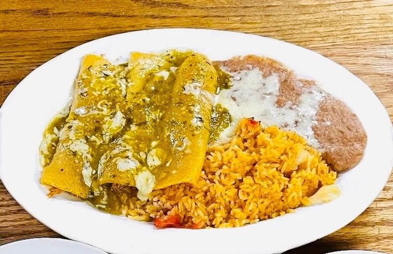 Salsa Strategy: Verde First, Rojo Second