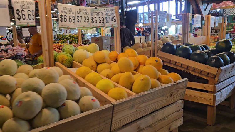 Weekend Energy And Seasonal Displays