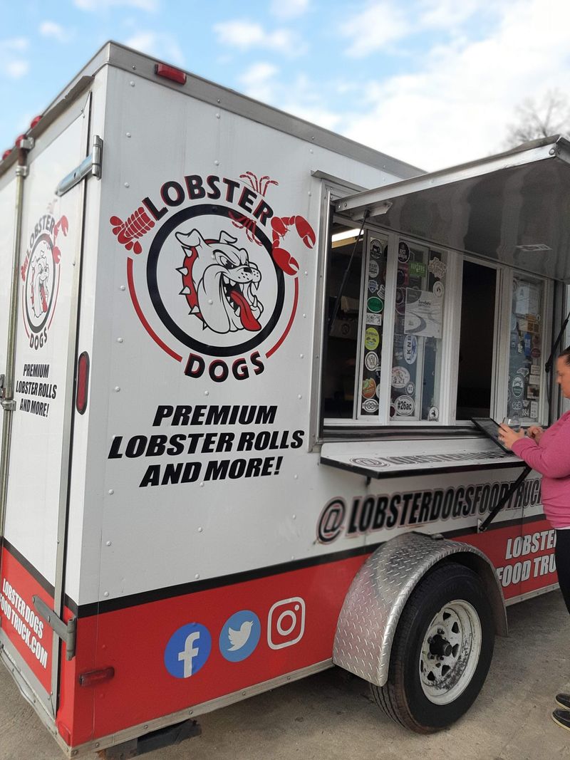 Lobster Dogs Food Truck – Mooresville, North Carolina