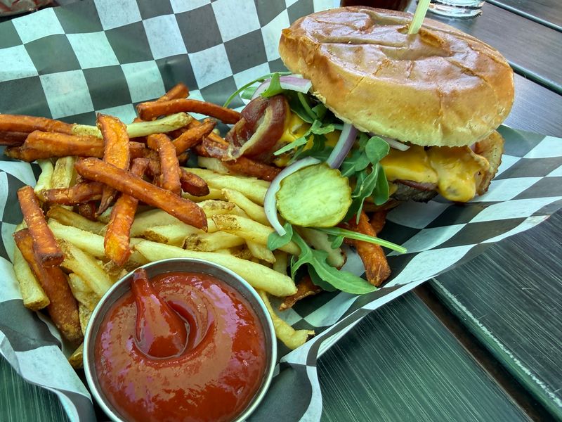 Cheeseburger In Caseville