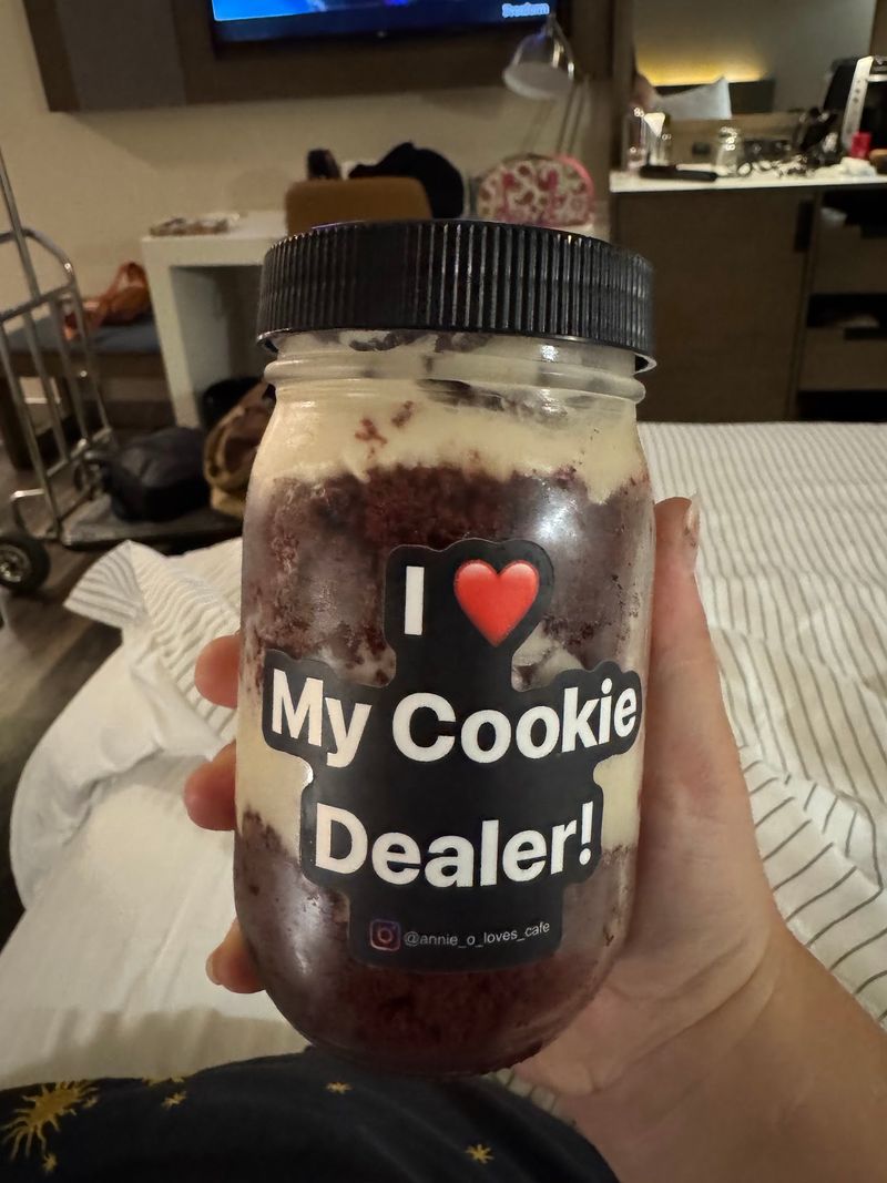 Cheesecake And Cookie Jars For Dessert Fans
