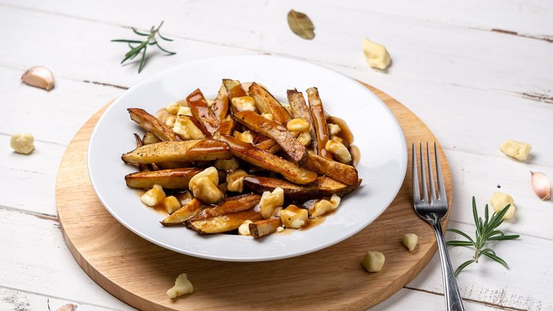 Poutine: Gravy-Soaked Perfection