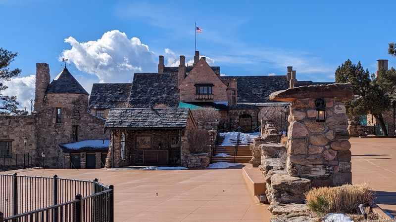 Cherokee Ranch & Castle, Sedalia