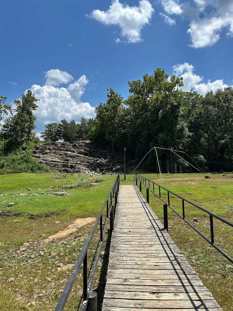 Cherokee Village 