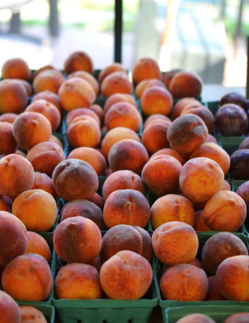 Nectarines: Smooth-Skinned Siblings Of Peaches Share Their Problem