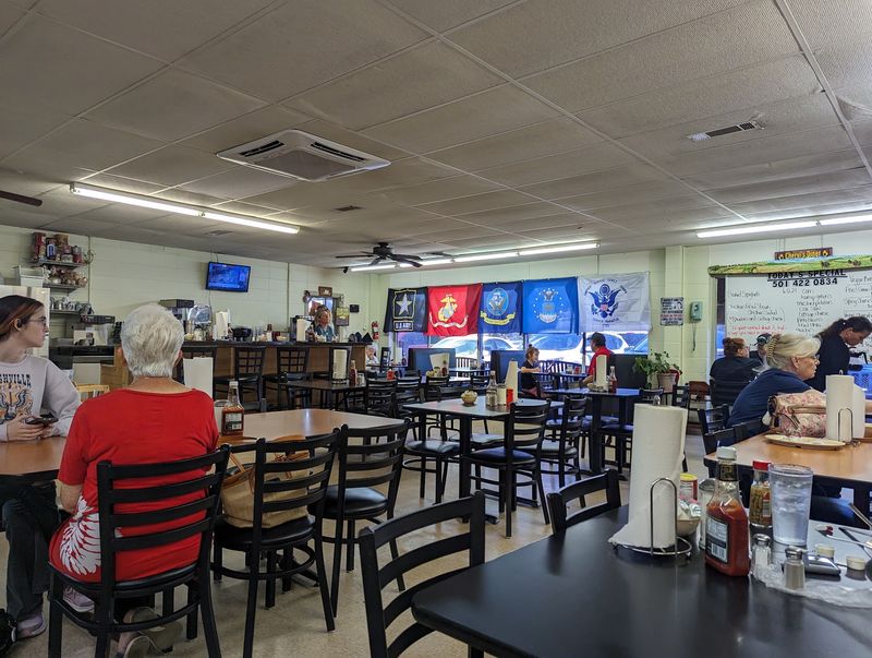 Cheryl's Diner, Cabot