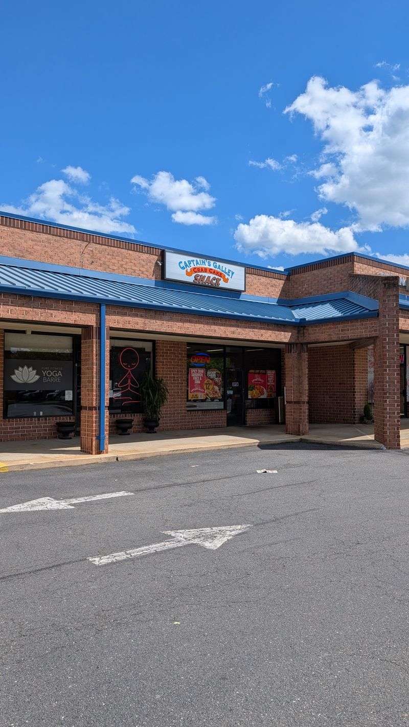 Captain’s Galley Crab Cake Shack