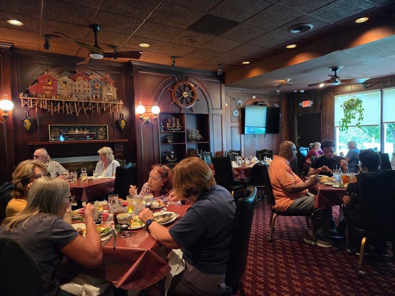 Chesapeake Seafood House, Springfield