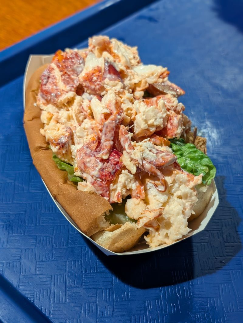 Markey's Lobster Pool – Seabrook