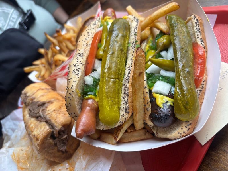 Chicago Dogs And Sausages Worth Ordering