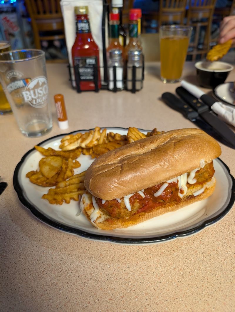 Chicago-Style Beefs, Meatballs, and Tenderloins Chicago-Style Beefs, Meatballs, and Tenderloins